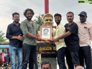 Naveen Shankar Instagram - ಯಲಬುರ್ಗಾ ಜನತೆಗೆ , ಪ್ರವೀಣ್ ಟಾಕೀಸ್ ನವರಿಗೆ ,ಅಪ್ಪು ಅಭಿಮಾನಿ ಬಳಗಕ್ಕೆ ,ರವಿ ಭಾರ್ಗವ  ರವರಿಗೆ ಧನ್ಯವಾದಗಳು 🙏🏾
@bhargav_hk #yalaburga