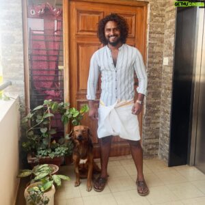 Naveen Shankar Instagram - ಹೊಸ ವರ್ಷ,ಯುಗಾದಿ ಪ್ರಯುಕ್ತ 🤍
.
.
.
.
Happy Ugadi 🙏

From Me and our #pet #shadow