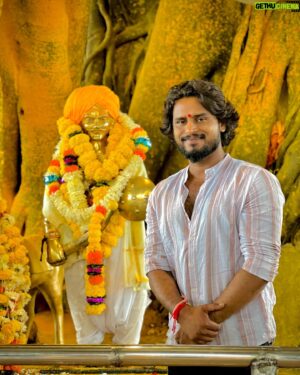 Naveen Shankar Instagram - ಕ್ರಾಂತಿವೀರ ಸಂಗೊಳ್ಳಿ ರಾಯಣ್ಣರ ಆಶೀರ್ವಾದಗಳೊಂದಿಗೆ 🙏🏾
#kranthiveerasangollirayanna 💛❤️