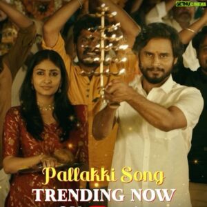 Naveen Shankar Instagram - ಧನ್ಯವಾದಗಳು ನಿಮ್ಮ ಪ್ರೀತಿಗೆ 🙏

#pallakkisong 

Thank you all for the overwhelming love and support for our #PallakkiSong! 🎶🔥 Your amazing response has made it a sensational hit, now trending on YouTube! 🌟

#kshetrapathi in cinemas this August 18th🔥🔥

#kshetrapathi #naveenshankar #archanajois #RaviBasrur  @jois_archie @ravibasrur @shrikantkatagi @rahulainapur.bijapur @harsharjunm  @natyaranga @rahul_gudi_rg @yvbshivasagar  @srinivas.byadigere @viveksrikantaiah @jeevan_vasudev_official
@manushedgar  @cc_cinecuts @roadsidevillage @krishnahebbale @samparkaby_nknu @kaanistudio @krg_connects  @krgstudios @aanandaaudio @creative_guyz  @kshetrapathi_thefilm
#anandaudio  #ashragacreations #kfi #kannadamovies #pallakkisong