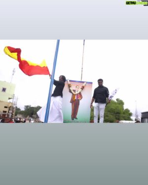 Naveen Shankar Instagram - ನಮ್ಮೂರು ಇಳಕಲ್ಲ ನಲ್ಲಿ ಕನ್ನಡ ಕಲರವ, ಕ್ಷೇತ್ರಪತಿಯ ನೆನಪು.💛❤️

#kannada #karnataka #karunadu #kshetrapathi #sbsphotography #ilkal 

Pc : Geleya  SBS Photography 

@shrikantkatagi @jois_archie @yvbshivasagar #savakar #prashanthpatil