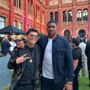 Navid Sole Instagram - Chillin with @anthonyjoshua 💪 #navidsole #anthonyjoshua