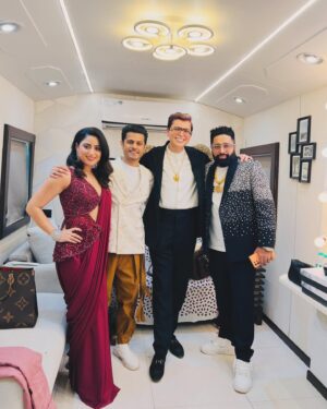 Navid Sole Instagram - Bigg Boss finale 17 🇮🇳🙏 My outfit was by the talented @kaushik_velendra #biggboss #fashion