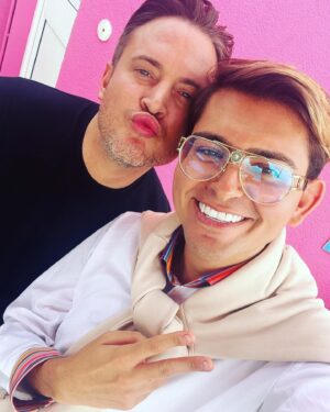 Navid Sole Instagram - Behind the scenes of @celebsgodating with the incredible crews, agents and celebrities, a pleasure to join the agency at @celebsgodating with my fellow celeb friends. So excited for you all to see the show.. soon to be released ❤️🥳😘💪💕🙏 A special shout out to @claudio_lugli for their incredible shirts and styling! They are the best and have been looking after my styles and clothing since day 1 of filming 💯💯

@thesinittaofficial 
@p_wicks01 
@lauraanderson1x 
@bethan_kershaw 
@cecilie_ @gary.lucy 
@tomreadwilson 
@annawilliamsonofficial 
@paulcbrunson 
@abzco 

#celebsgodating #fyp #behindthescenes #onset🎥🎬 #amazingtime
