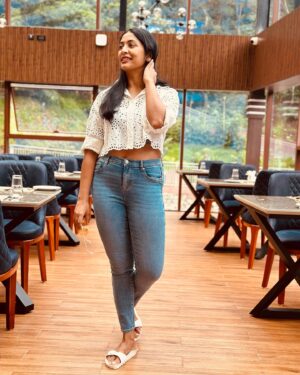 Navya Nair Instagram - Confidence is the 🔑

📸 @afsal_.3578