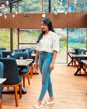 Navya Nair Instagram - Confidence is the 🔑

📸 @afsal_.3578