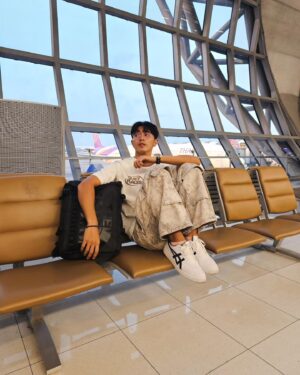 Nawasch Phupantachsee Instagram - ร่างกายต้องการความเย็น🥶✈️