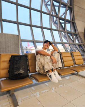 Nawasch Phupantachsee Instagram - ร่างกายต้องการความเย็น🥶✈️
