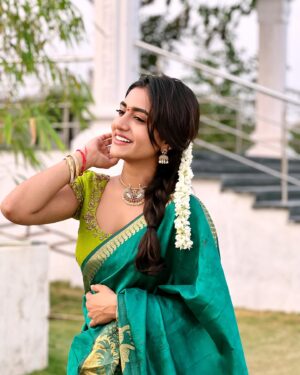 Nayani Pavani Instagram - Amma cheera 💚