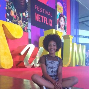 Nayobe Nzainab Instagram - Sobre o sábado?
NETFLIX, a SRA arrasa 😜
.
.
.
.
.
.
.
.
.
.
.
.
.
.
.
.
.
.
.
.
#me #nayobe #sabado #tudum #tudumfestival #netflix #netflixbrasil #longa #audiovisual #modoavião #larissamanoela #julia #originalnetflix #filmesnetflix #netflixmovies #love #feliz #atrizmirim #lovemyjob #happy #luz #câmera #diversão #amomuitotudoisso #obrigadaDeus