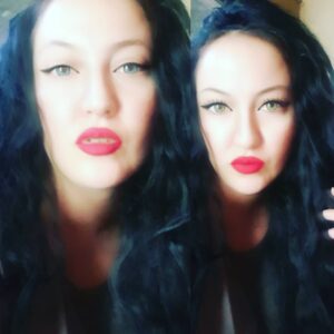 Nazlı Ceren Argon Instagram - @hypnosecolourcontact  muhtesem lensler icin tesekkurler, harika bir isbirligi :) sol taraftakiler hollywood blue , sag taraftakiler jasmine 2