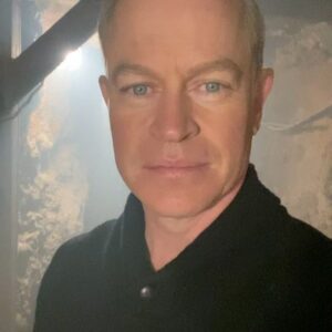 Neal McDonough Instagram - Last day of Boon! 
@boonmovie 
Been a great ride!!! Thank you to everyone involved as I mentioned in my video! I cannot wait to share this magic with all of you out there and also get started on the next one. 👊🏻
This has been my best one yet, with my partner in crime, my best friend, my wife, Ruvé by my side 24/7 as well as our 5 kids. #boonmovie #wife #godisgood #family #worktogetherwintogether #spokane #pacificnorthwest #bestcrew #bestcast