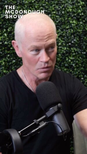 Neal McDonough Instagram - Full Podcast on Spotify!! What do you consider the American Dream?
.
#nealmcdonough #podcastclips #podcast #motivation #motivationalvideo #motivationalclip #bandofbrothers #yellowstone #walkingtall