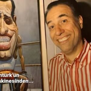 Nebil Özgentürk Instagram - KEMAL SUNAL'ı. 3 TEMMUZ 2000 yılında kaybettik...

Tanımış olmaktan onur duyduğum büyük bir aktördü KEMAL ABİ.. 

Anısı önünde saygıyla. @gullsunal @alisunal @ezosunal 

(Belgeselimizin tamamı KEMAL SUNAL MÜZESİ'NDE..)