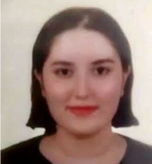 Nebil Özgentürk Instagram - YAZIKLAR VE LANET OLSUN, ÖZGE'Yİ VE İNANÇ'I ÖLDÜRENLERE.. 

TIP fakültesi öğrencisi Özge'yi öldürdüler. Özge'yi kurtarmak isteyen İnanç Öktemay'ı da öldürdüler.. 

Ölüm, kurşunla ve hayatın sonuyla olmaz sadece!! 

Göz göre göre de olur!! 

İhmalden de olur! 

1 yıl boyunca uyarılmasına rağmen, düzeltilmeyen İzmir-Alsancak'taki elektrik kaçağından da olur! 

Kifayetsiz ve liyakatsızların, her köşeyi işgal etmesiyle, her köşede muktedir olmasıyla da olur!!!

Özge Ceren, Adana-Osmaniyeli hemşerim "Ahmet Öğretmen"in kızıydı.. 

Yazıklar olsun, Özge'yi ve İnanç'ı öldürenlere.. 

HAYATA BAKIN Kİ.. İNANÇ ÖKTEMAY, YILLAR ÖNCE ALBERT CAMUS'NÜN, ŞU SÖZÜNÜ PAYLAŞMIŞ;; "BİR ÜLKEYİ TANIMAK İÇİN, O ÜLKEDE İNSANLARIN NASIL ÖLDÜĞÜNE BAKMAK GEREK.."