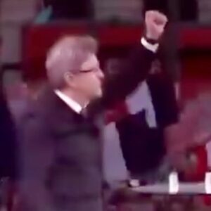 Nebil Özgentürk Instagram - İngiltere'den sonra FRANSA... 

Irkçılığa, faşizme ve yabancı düşmanlığına geçit vermediler... 

SOL İTTİFAK ezdi geçti. Halk Cephesi kazandı.. 

Karanlığı, zırvalığı ve zorbalığıyla hayaller kuran LE PEN'İN IRKÇI PARTİSİ hezimete uğradı!!😡😡

Dünyada her şey güzel  mi olacak ne?🕊🕊🕊🌿🌿