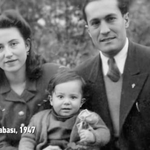 Nebil Özgentürk Instagram - ZÜLFÜ LİVANELİ USTAMIZIN DOĞUM GÜNÜ VE BELGESELİMİZ.. 

Haziran'ın 20'sinde doğan Zülfü Abimize sonsuz sevgiler sunuyorum. 

Ve yıllar boyunca yurt içi ve yurt dışında çokça konferans ve konserlerde gösterilen portre-kısa belgeselimizi paylaşıyorum.. 

İyi ki doğdun Zülfü Abi.. 

(Yeni nesil, yeni belgeselimiz, yeni sezonda ekranlarda..) 

@zlivaneli @aylinlivaneli @ulkerlivaneli
