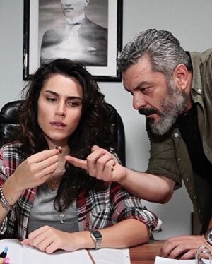 Necmi Yapıcı Instagram - Meryem #tbt @kanald de yayınlanan @tmcfilm in yapımcılığını yaptığı ve oynamaktan çok keyif aldığım bir diziydi Meryem 💜 Sevgili oyuncu arkadaşlarıma, değerli meslektaşlarıma buradan sevgilerimi yolluyorum ❤️😘 @kenanacr @aycaaysinturan @serenayaktas @acelyatopaloglu