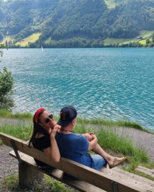 Necmi Yapıcı Instagram - Sevgili dostum güzel insan Gültekin Kiltan @boafilm sayesinde görmediğimiz yerleri görüyoruz ve bunu bir youtube programı olarak çekiyoruz 🙏😘💜 #grimselblick #switzerland @nihandurukan  @gulegulegultekinle Çok yakında youtube da 😎