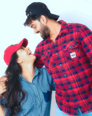 Neha Gowda Instagram - @reflectionsbysupriya 

I just wanted to take a moment to thank you for the amazing pictures you took of me and Chandu for our pregnancy reveal. They turned out exactly how we wanted—simple and beautiful, capturing this special moment perfectly. Your talent and attention to detail truly shine through, and we couldn’t be happier with the results.

Thank you again for helping us create such wonderful memories.