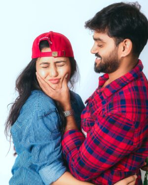 Neha Gowda Instagram - @reflectionsbysupriya 

I just wanted to take a moment to thank you for the amazing pictures you took of me and Chandu for our pregnancy reveal. They turned out exactly how we wanted—simple and beautiful, capturing this special moment perfectly. Your talent and attention to detail truly shine through, and we couldn’t be happier with the results.

Thank you again for helping us create such wonderful memories.