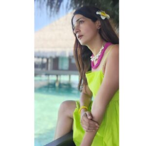 Neha Jhulka Instagram - Finding Bliss in the rhythm of waves
Wish I could describe the beauty
Nothing soothes the soul like a day by the water
Salty waters.... ocean breeze ....peace 

#oceanlover
#holidays #happinessbegins #gratitude #peacewithin #beachvibes #islandlife #green #seawater