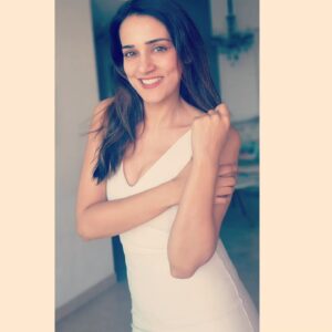 Neha Jhulka Instagram - Life is a party 
Have fun
Keeping it simple in white 😇
#outfitoftheday
#whitedress