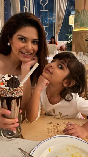 Neha Kaul Instagram - Anyone else’s toddler in ‘Mom look’ phase?

#toddlerlife #toddlermom #funnyvideos #funnytoddlers #toddlersofinstagram #funnyreels #funnyvideos #reelsindia #actor #momlife #influencer #momdaughter