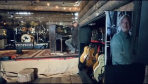 Neil Young Instagram - Elliot ❤️
Always in the house
& 
BARN
🎶💕☮️