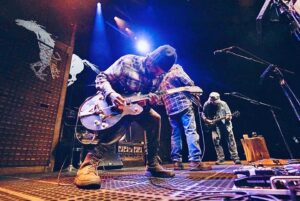 Neil Young Instagram - The Horse got down in Jersey 🎶🖤