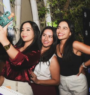 Neilas Katinas Instagram - El Amor Propio, evento del 14 de febrero del Club Social de @neilaskatinas @lets_dance_by_neilas  en el @hotel.director 

Gracias a nuestros Socios que siempre nos acompañan y a los Sponsors de este 2024
@vinaravanal 
@valdiviesochile 
@pasteleriacandelle 
@clinicaglowing 
@skinlab_cl 
@therosdwellab 
@hotel.director 

Artistas que nos deleitaron con su Show♥️♥️♥️
@neilaskatinas 
@nicolegaultier 
 @cami.escala 
@yenima_24 
@yenserrek 
@luciano_coppelli 
@lagospato 
Y a nuestra DJ dueña de Casa @danieladuartedj 
Decoración @j.jnovedades 
Y la infaltable Cámara 360 @ferdicam_ 

SE NOS VIENE PRÓXIMO EVENTO “CARNAVAL”
#nosvemosbailando 
#letsdance 
#neilaskatinas