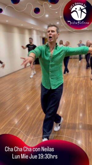 Neilas Katinas Instagram - Cha Cha Cha con @neilaskatinas en @lets_dance_by_neilas 
Uno de los 4 ritmos que aprenderás mensualmente
Sumate a bailar sin importar edad ni conocimientos 
#letsdance #neilaskatinas #nosvemosbailando