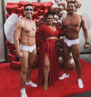 Neilas Katinas Instagram - El Amor Propio, evento del 14 de febrero del Club Social de @neilaskatinas @lets_dance_by_neilas  en el @hotel.director 

Gracias a nuestros Socios que siempre nos acompañan y a los Sponsors de este 2024
@vinaravanal 
@valdiviesochile 
@pasteleriacandelle 
@clinicaglowing 
@skinlab_cl 
@therosdwellab 
@hotel.director 

Artistas que nos deleitaron con su Show♥️♥️♥️
@neilaskatinas 
@nicolegaultier 
 @cami.escala 
@yenima_24 
@yenserrek 
@luciano_coppelli 
@lagospato 
Y a nuestra DJ dueña de Casa @danieladuartedj 
Decoración @j.jnovedades 
Y la infaltable Cámara 360 @ferdicam_ 

SE NOS VIENE PRÓXIMO EVENTO “CARNAVAL”
#nosvemosbailando 
#letsdance 
#neilaskatinas