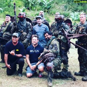 Neill Blomkamp Instagram - Had an awesome time shooting in Hawaii and Spain. This is the Hawaiin stunt crew who rocked. And ......Sam