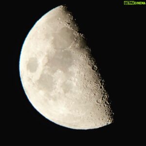Neill Blomkamp Instagram - iPhone through #celestron viewfinder. #okanagan