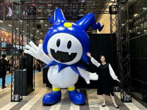 Neki Matsuzawa Instagram - アトラスフェス、2日間ありがとうございました。

35周年を記念したアトラス初の単独イベントとのことで総合MCをさせていただき、ペルソナの人気やメガテンの根強さからメタファーの注目度など、その大盛況を肌で感じることができてとても嬉しかったです。

どうなるのだろうと思っていたネキの部屋も、楽しかったですね。

私はどちらかというとプレイアブルキャラクターではないので、ベルベットルームでお客様を招き入れるのはこのような感じなのかなと。

今の自分があるのは間違いなくアトラスさんのおかげなので、携わられた方々はもちろん、ご覧くださった皆様、そこに集う全ての人の魂に心から感謝です。

※6枚目の小清水さんはピアレイのポーズ、7枚目の梶田さんはおそらくマッカビームです。
