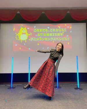 Neki Matsuzawa Instagram - AT-X開局25周年アニメランキングスペシャル、公開収録お越しくださった皆様ありがとうございました。

小野坂昌也さん&ローランドさんと会場を巻き込んだやりとりが面白過ぎて、収録が大幅に押しましたが観覧の皆様は無事ご帰宅されたのでしょうか。

言っちゃいけないことのオンパレードで、個人的に今年一番笑った現場でした。皆さんと撮ったお写真は、またオンエアが近くなったらお知らせさせてください。

AT-Xにて、12月29日(金)22:00～23:30放送予定です。お楽しみに✨

お衣装がスペシャル感があってとても素敵でした🌹✨
tops @immez_official
onepiece @wildlilydaikanyama