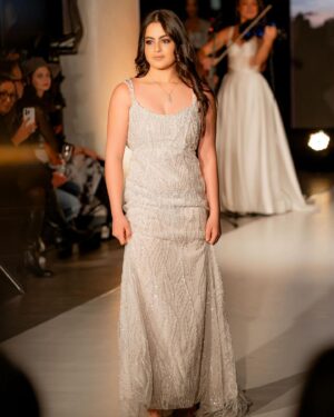 Nela Boudová Instagram - Miluji zážitky se svými dětmi. Tahle přehlídka pro nás holky byla moc hezká. Děkujeme za tu možnost skvělá @terezasabackova @gabriela_kalista_photography 
#prehlidka #moda #dcery #saty #milujusvujzivot