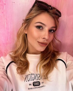 Nela Kailová Instagram - Šťastné Velikonoce!🪺❤️