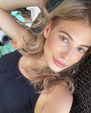 Nela Kailová Instagram - 🖤

#newhair #londaprofessional #relax