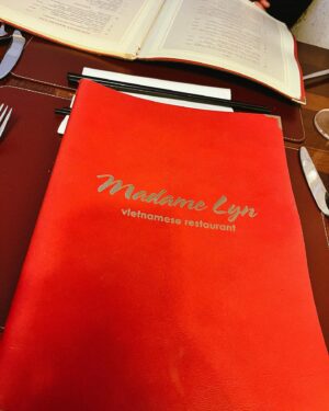 Nela Kailová Instagram - Dneska jsem měla možnost se najíst v jedné z nejlepších vietnamských restaurací v Praze❤️ Bylo to v @madamelynrestaurant 🙏🏻❤️
Upřímně jsem se takhle dobře dlouho nenajedla 👑 byl to úžasný zážitek plný chutí🙏🏻 Bylo to nezapomenutelný a určitě restauraci všem doporučuji!!!!🙏🏻❤️
Děkuji!❤️
#food #vietnamesefood
