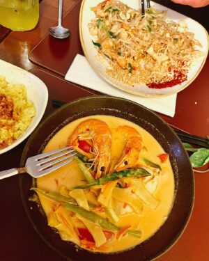 Nela Kailová Instagram - Dneska jsem měla možnost se najíst v jedné z nejlepších vietnamských restaurací v Praze❤️ Bylo to v @madamelynrestaurant 🙏🏻❤️
Upřímně jsem se takhle dobře dlouho nenajedla 👑 byl to úžasný zážitek plný chutí🙏🏻 Bylo to nezapomenutelný a určitě restauraci všem doporučuji!!!!🙏🏻❤️
Děkuji!❤️
#food #vietnamesefood