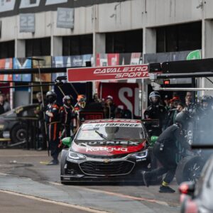Nelson Piquet Jr. Instagram - Terminamos a corrida principal em Cascavel com o nono lugar, uma escalada de sete posições.🏁

Tivemos uma boa evolução em relação a ontem. A estratégia funcionou, a equipe trabalhou bem no pit stop e conseguimos um bom resultado.🏎️💨

Obrigado a todos pela torcida e mensagens durante o final de semana. Até a próxima!👊