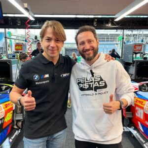 Nelson Piquet Jr. Instagram - VEM COISA BOA POR AÍ! Estamos em Interlagos para gravar conteúdos especiais no FIA World Endurance Championship. Depois de dez anos, o campeonato retorna a um dos circuitos mais icônicos do mundo. 🇧🇷

#WEC #6HSaoPaulo @fiawec_official @pod.360 #pelaspistaspodcast
