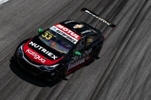 Nelson Piquet Jr. Instagram - Registros do último dia da terceira etapa, até mais Interlagos, Estamos chegando Cascavel! 🏁
.
.
.
#race #stockcar #piquet

📸 @josemariodias
