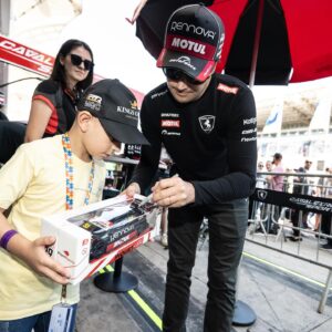 Nelson Piquet Jr. Instagram - Registros do último dia da terceira etapa, até mais Interlagos, Estamos chegando Cascavel! 🏁
.
.
.
#race #stockcar #piquet

📸 @josemariodias