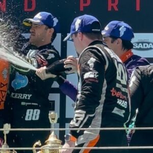 Nelson Piquet Jr. Instagram - Obrigado Portugal, mais uma vitória por aqui… Foi incrível!! 

Agradecimento especial à torcida, meu time, meu companheiro na corrida e todos os patrocinadores por estarem com a gente em mais um final de semana!

#raceweek #porschecup