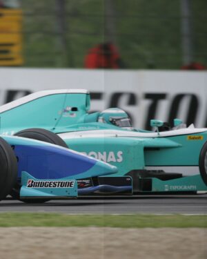 Nelson Piquet Jr. Instagram - 🏁 #TBT especial! Há 19 anos, no lendário circuito de Imola, na Itália, ao lado do meu pai, em 2005 pela GP2.

——————————————

🏁 🇬🇧 #TBT! 19 years ago, at the legendary Imola circuit in Italy, alongside my father, in 2005 for GP2.

#NelsonPiquetJr #PIQ33 #NelsinhoPiquet