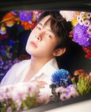Nguyễn Bá Vinh Instagram - The most beautiful flower is you 🌹
Photo: @khan.nmk 
.
#o2production