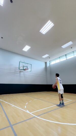 Nha Suwanon Instagram - 10ลูกเบาๆ🏀😁👍🏻